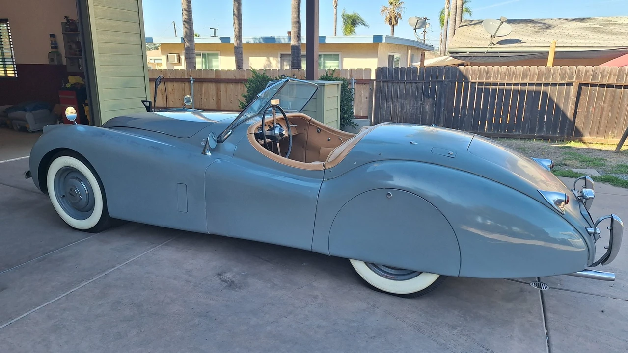 1953 Jaguar XK120 OTS Roadster - Image 18 of 31