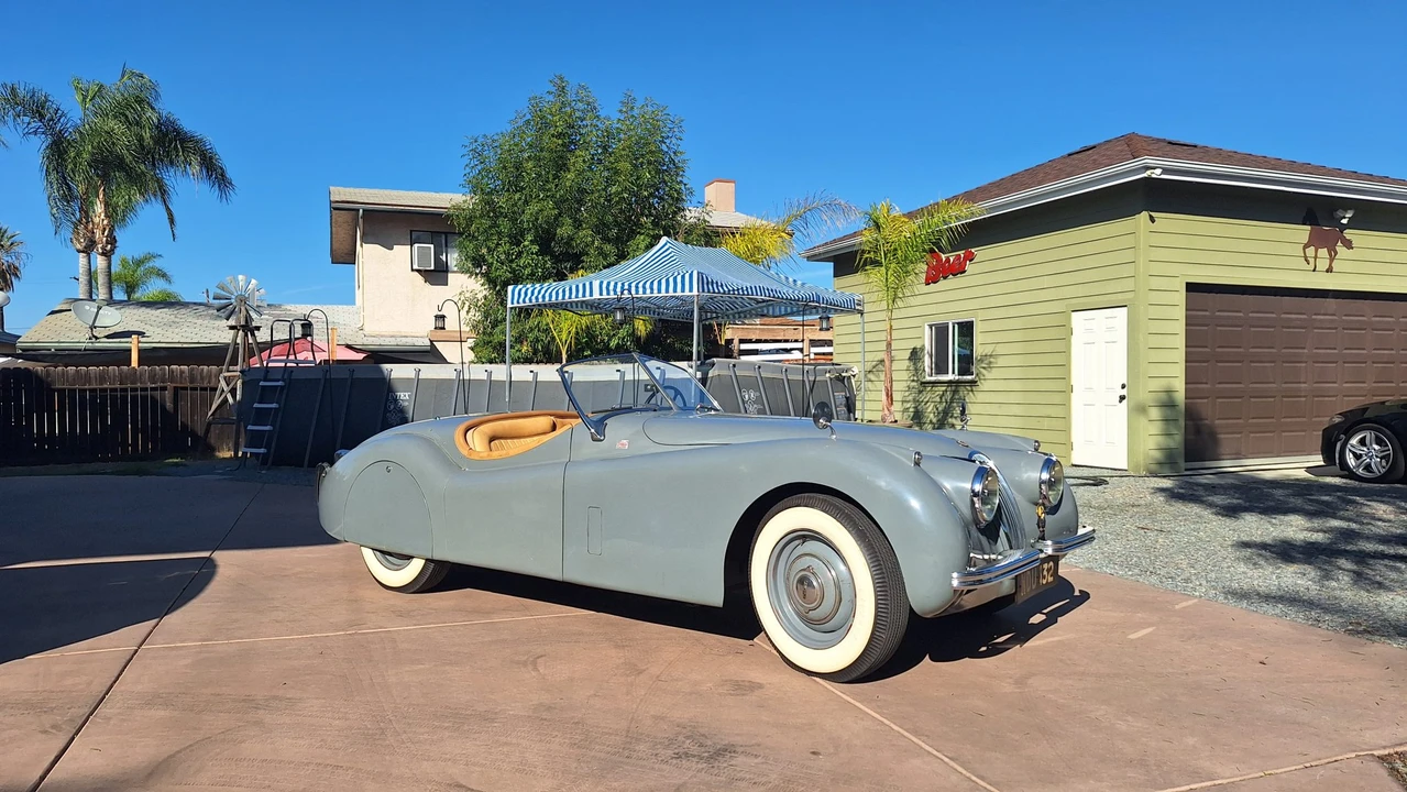 1953 Jaguar XK120 OTS Roadster - Image 5 of 31