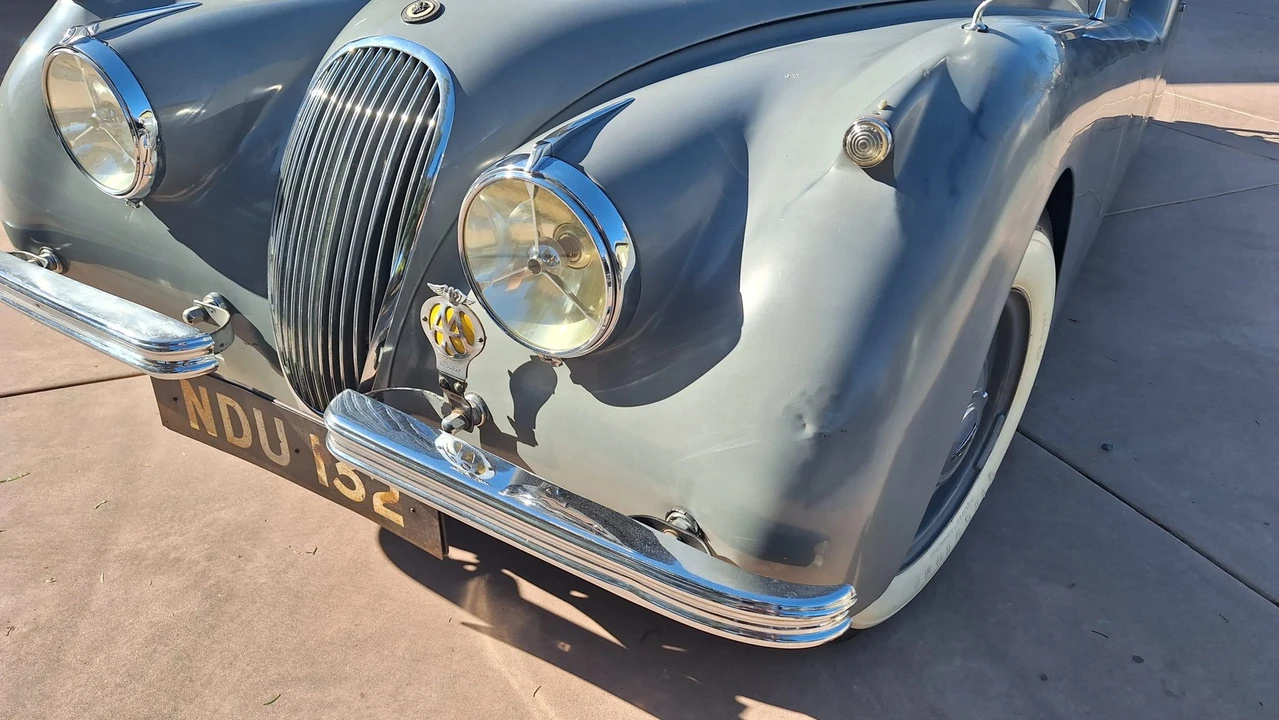 1953 Jaguar XK120 OTS Roadster - Image 21 of 31