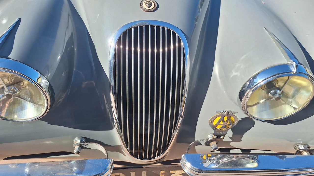 1953 Jaguar XK120 OTS Roadster - Image 22 of 31