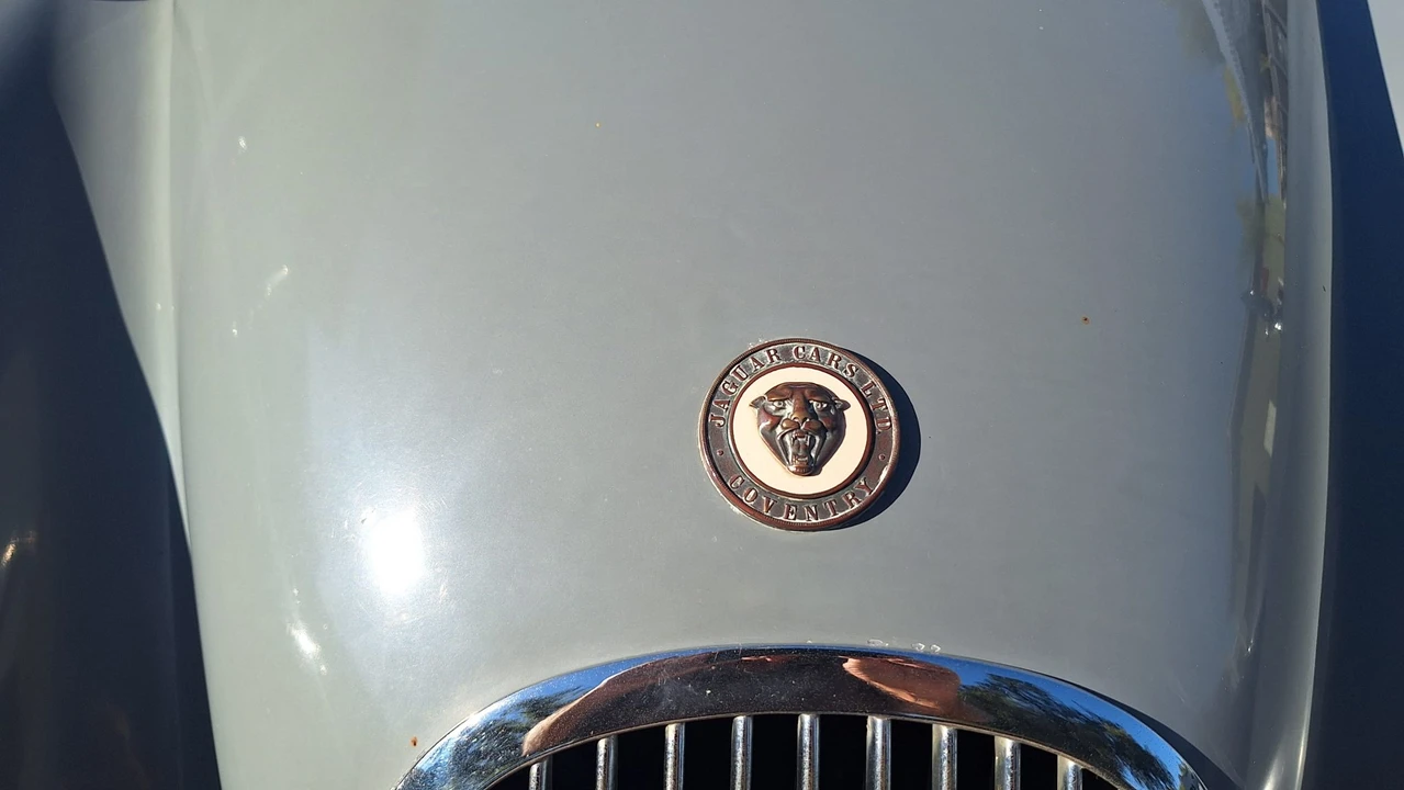 1953 Jaguar XK120 OTS Roadster - Image 26 of 31