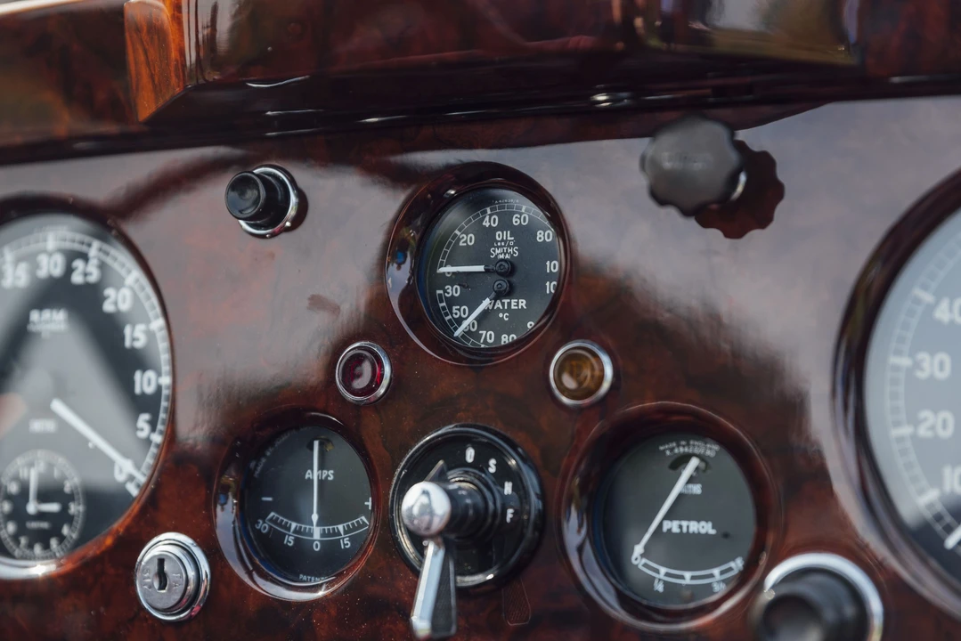 1953 Jaguar XK120 DHC Drophead - Image 29 of 31