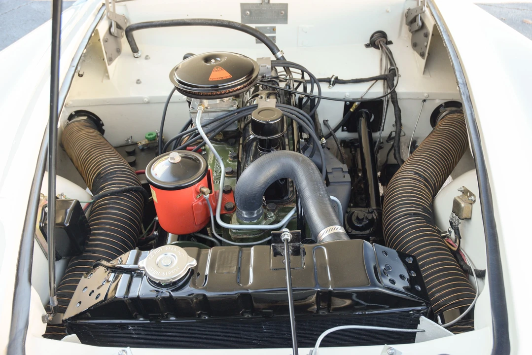 1953 Kaiser Darrin - Image 3 of 26