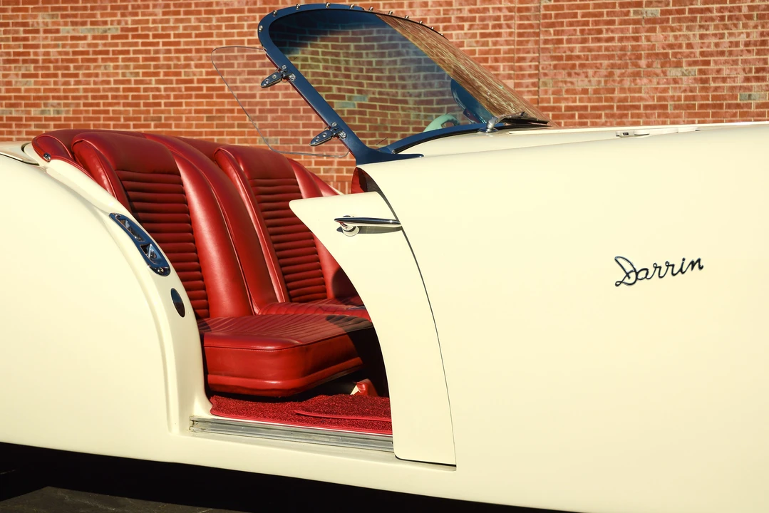 1953 Kaiser Darrin - Image 10 of 26