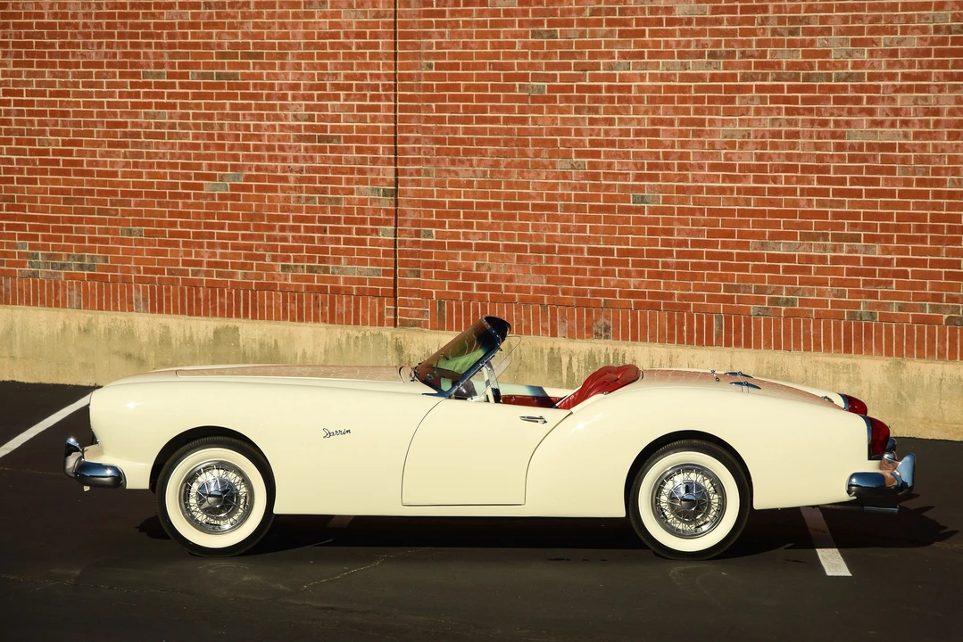 1953 Kaiser Darrin - Image 16 of 26