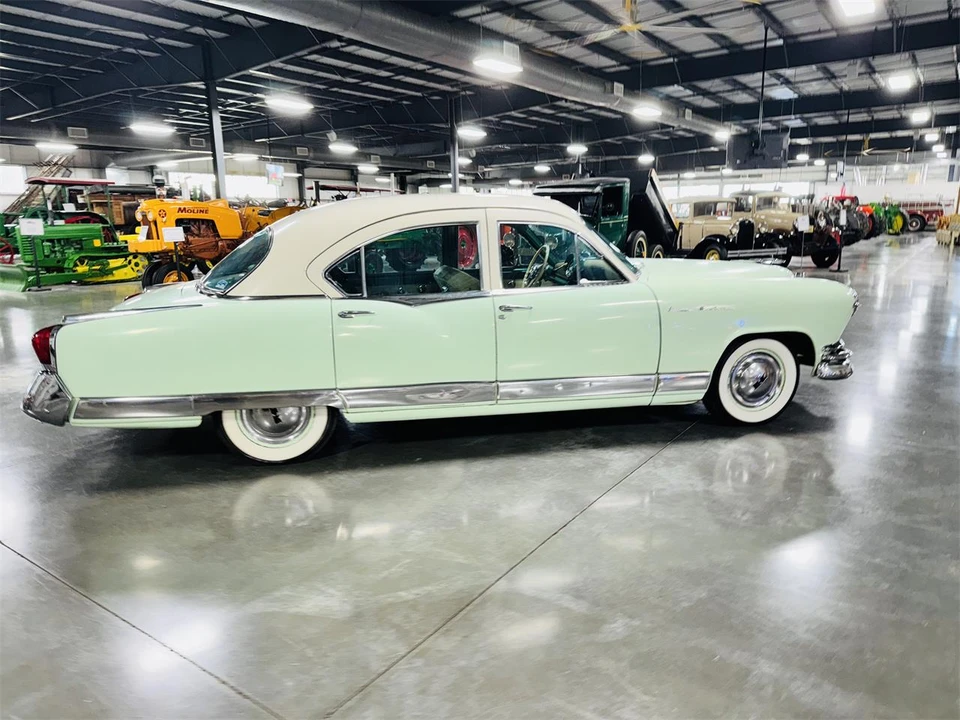 1953 Kaiser - Image 2 of 31