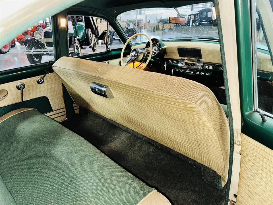 1953 Kaiser - Image 19 of 31