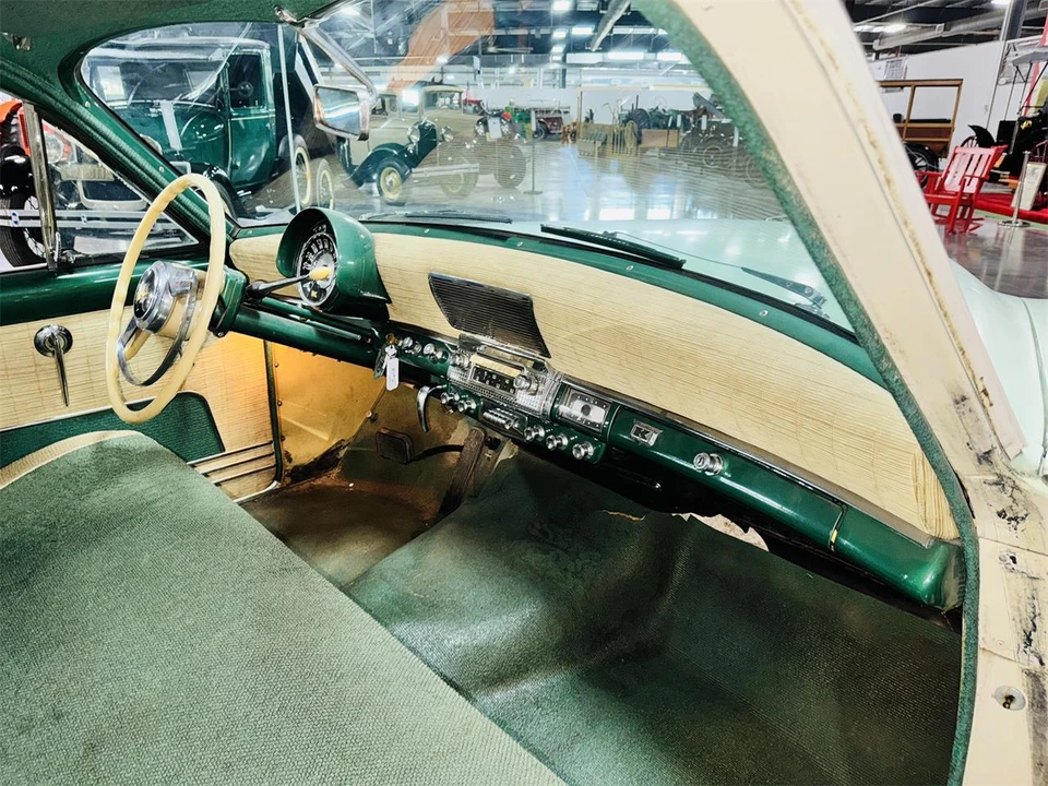 1953 Kaiser - Image 22 of 31