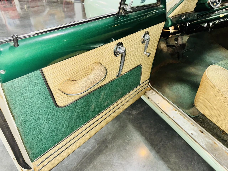 1953 Kaiser - Image 25 of 31