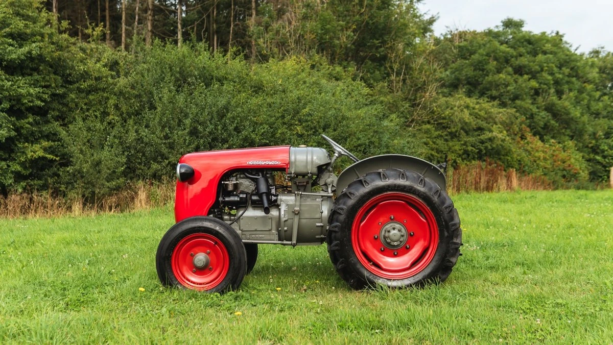 1953 Lamborghini Tractors - Image 3 of 30