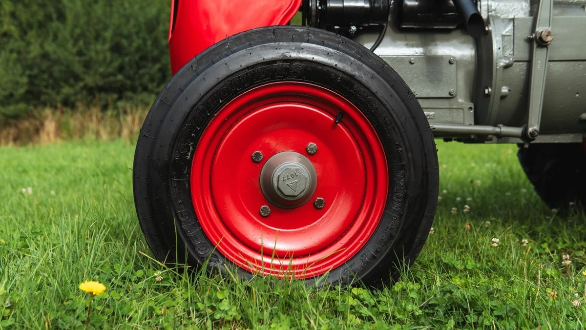 1953 Lamborghini Tractors - Image 25 of 30