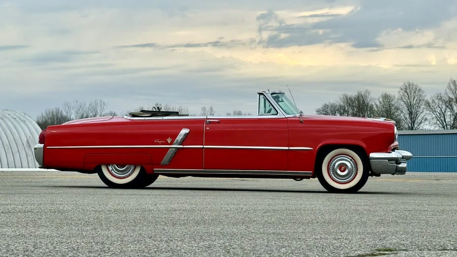 1953 Lincoln Capri - Image 2 of 31