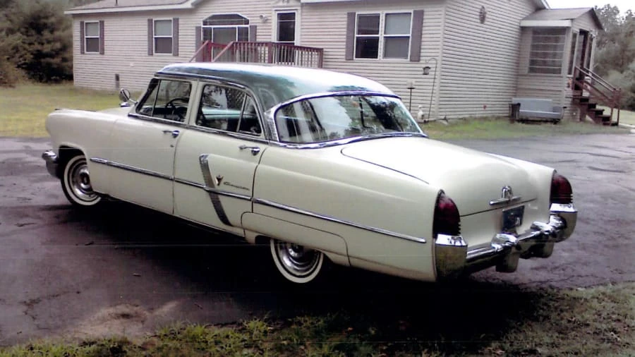 1953 Lincoln Cosmopolitan - Image 10 of 15