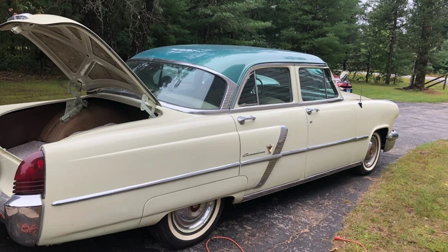 1953 Lincoln Cosmopolitan - Image 5 of 15