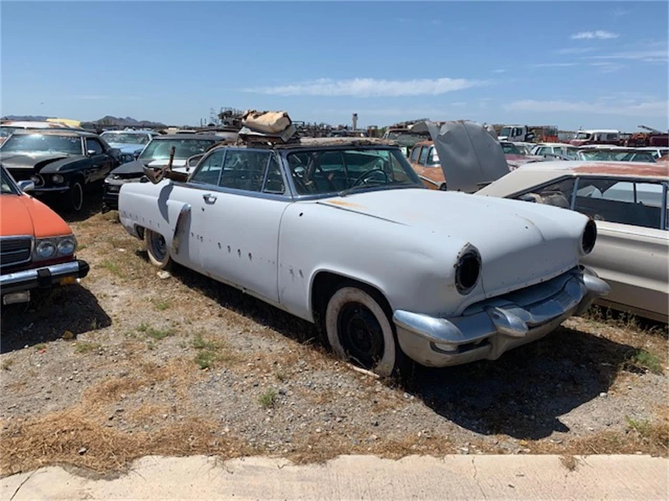 1953 Lincoln Cosmopolitan - Image 4 of 4