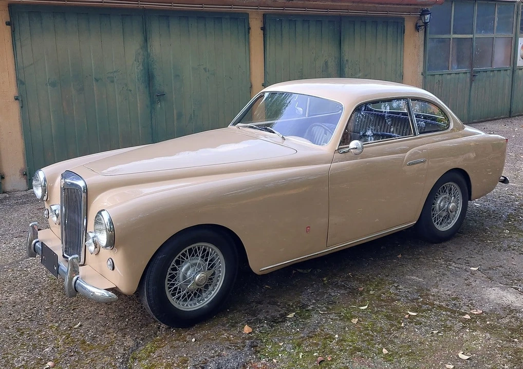 1953 Arnolt - Image 3 of 30