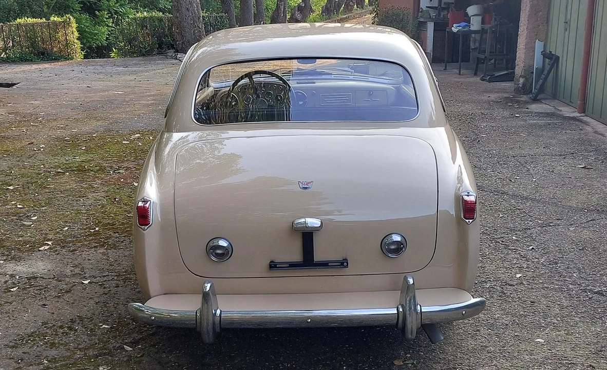 1953 Arnolt - Image 8 of 30