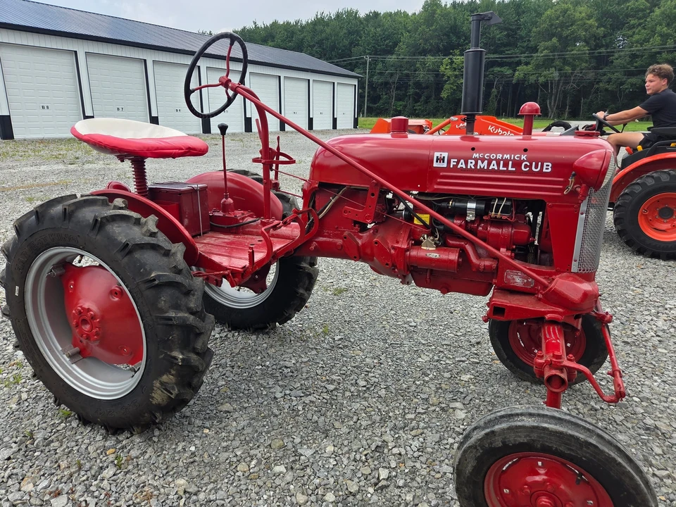 1953 McCormick - Image 2 of 30