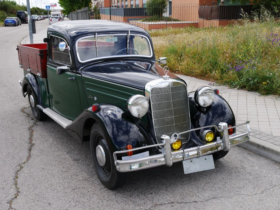 1953 Mercedes-Benz W136 & W191 - Image 2 of 30