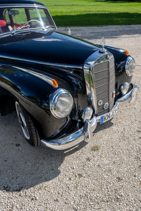 1953 Mercedes-Benz W186 & W189 Adenauer - Image 18 of 31