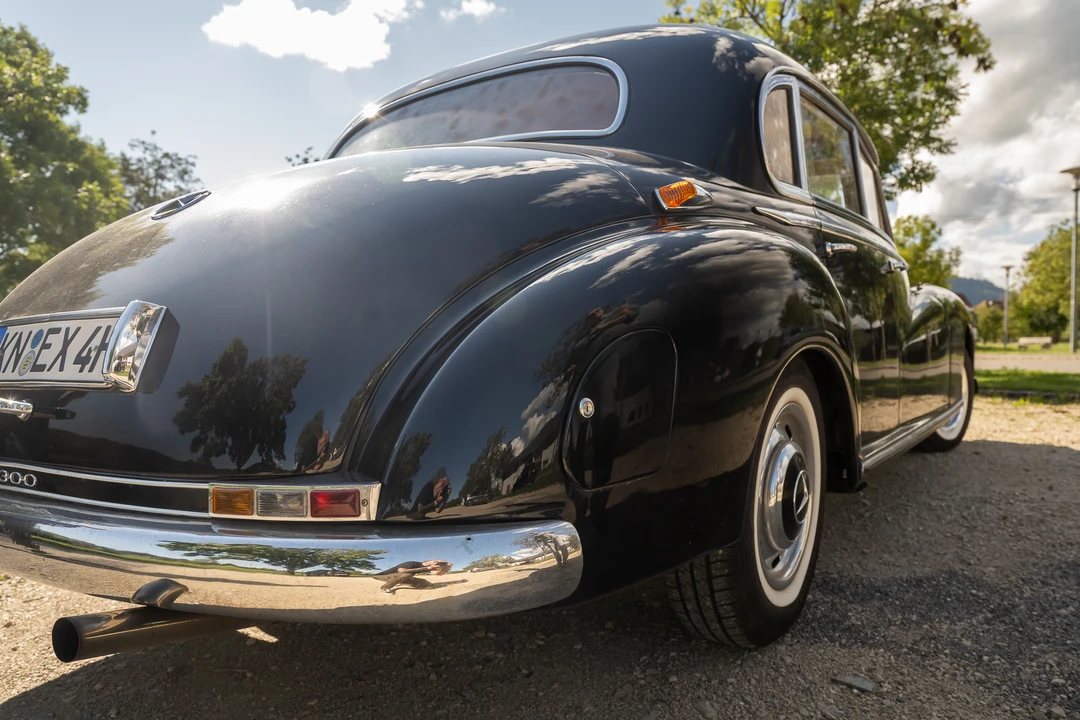 1953 Mercedes-Benz W186 & W189 Adenauer - Image 30 of 31