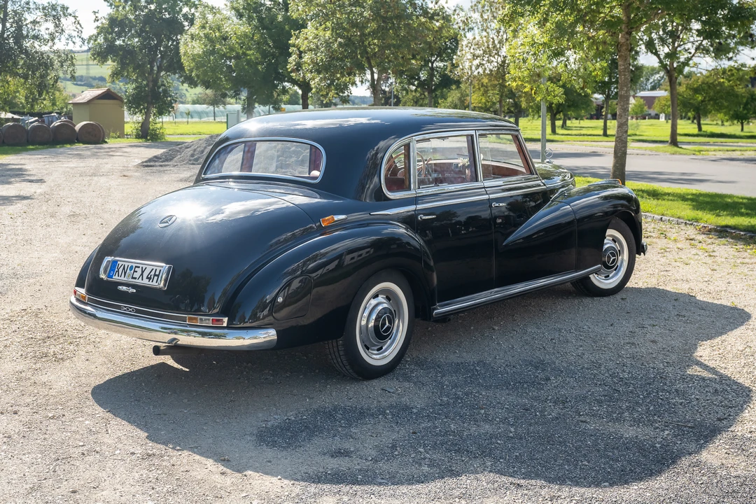 1953 Mercedes-Benz W186 & W189 Adenauer - Image 13 of 31