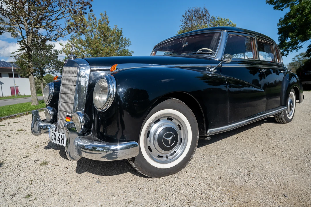 1953 Mercedes-Benz W186 & W189 Adenauer - Image 9 of 31