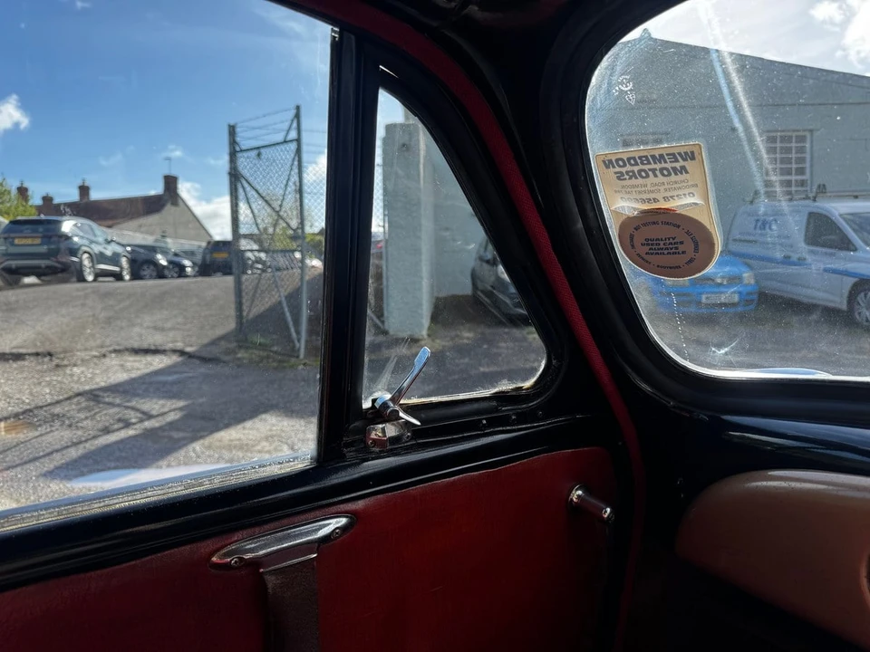 1953 Morris Minor - Image 18 of 30