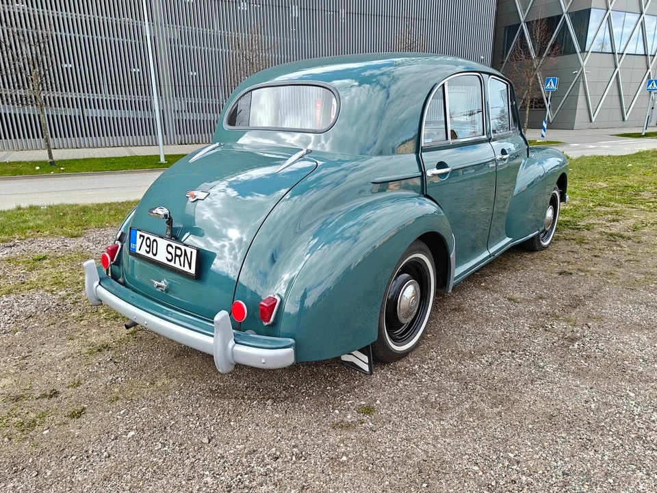 1953 Morris - Image 2 of 31