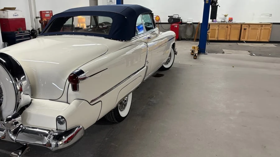 1953 Oldsmobile 98 - Image 5 of 17
