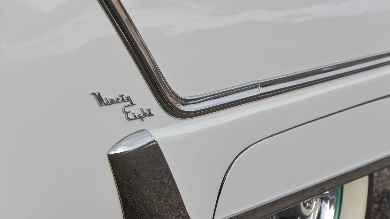 1953 Oldsmobile 98 - Image 10 of 31