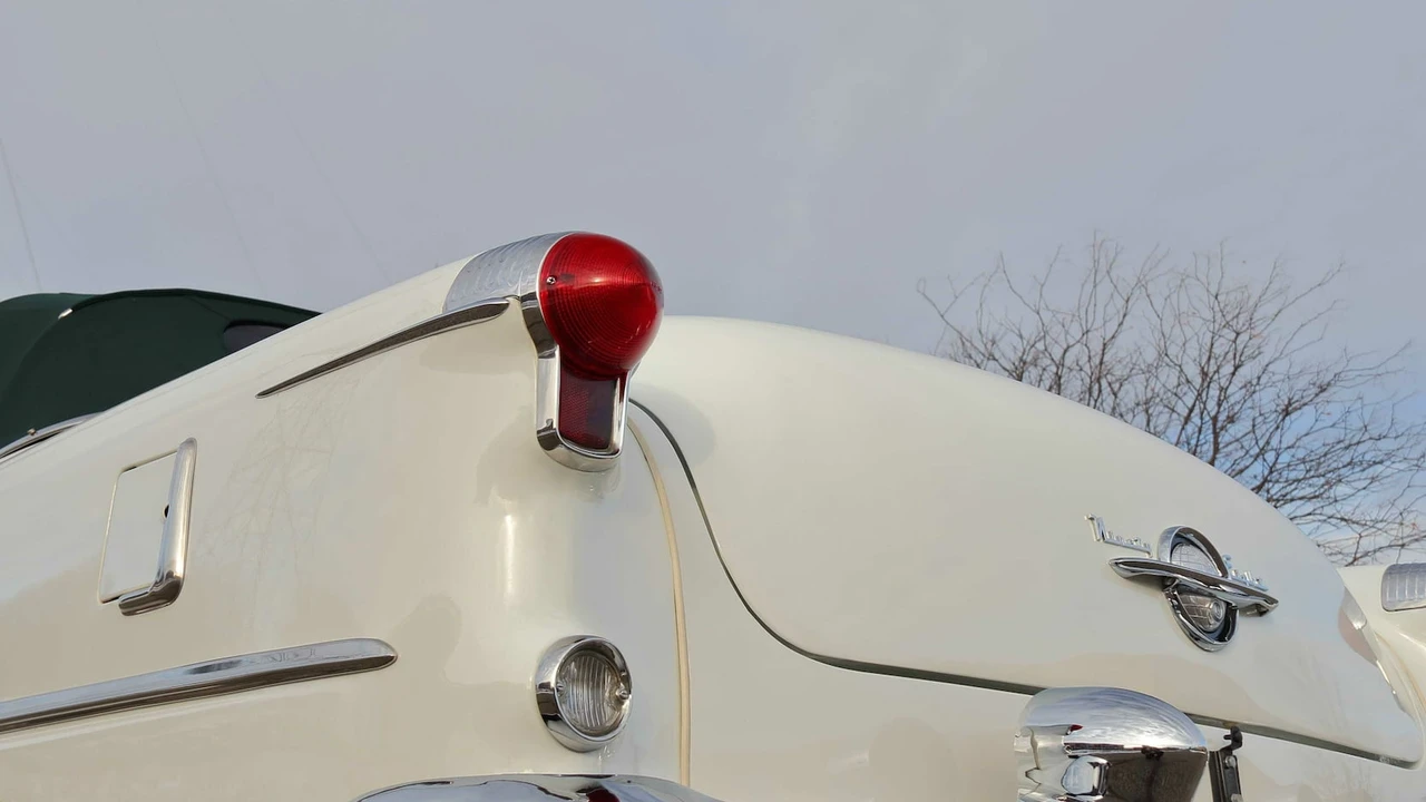 1953 Oldsmobile 98 - Image 28 of 31
