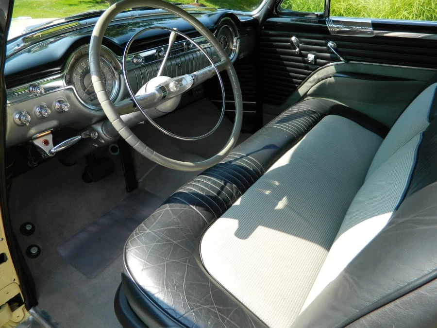 1953 Oldsmobile 98 - Image 4 of 7