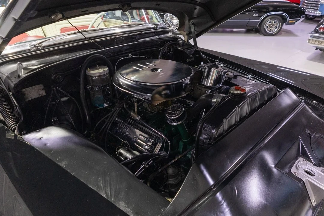 1953 Oldsmobile 98 - Image 6 of 31