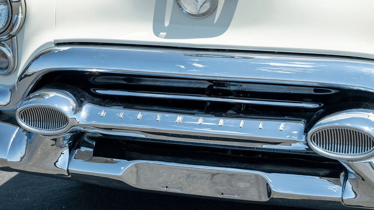 1953 Oldsmobile 98 - Image 13 of 31