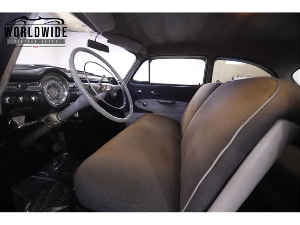 1953 Oldsmobile 88 - Image 29 of 31