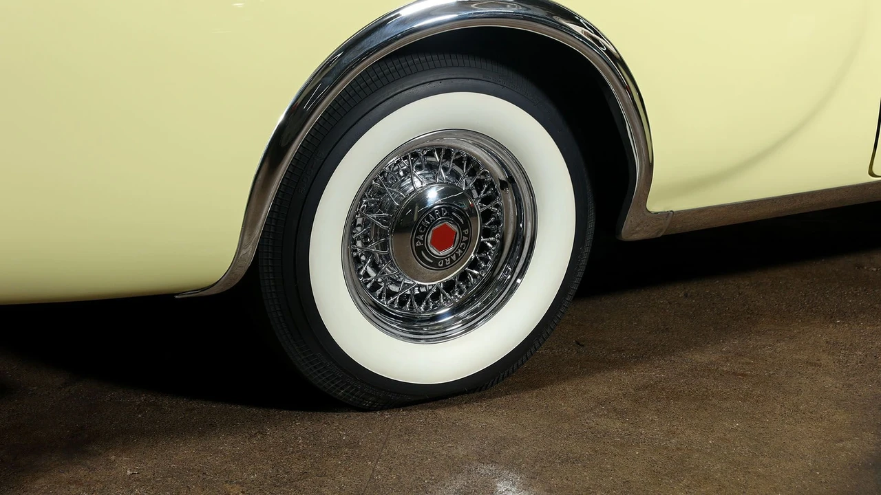 1953 Packard Caribbean - Image 6 of 31
