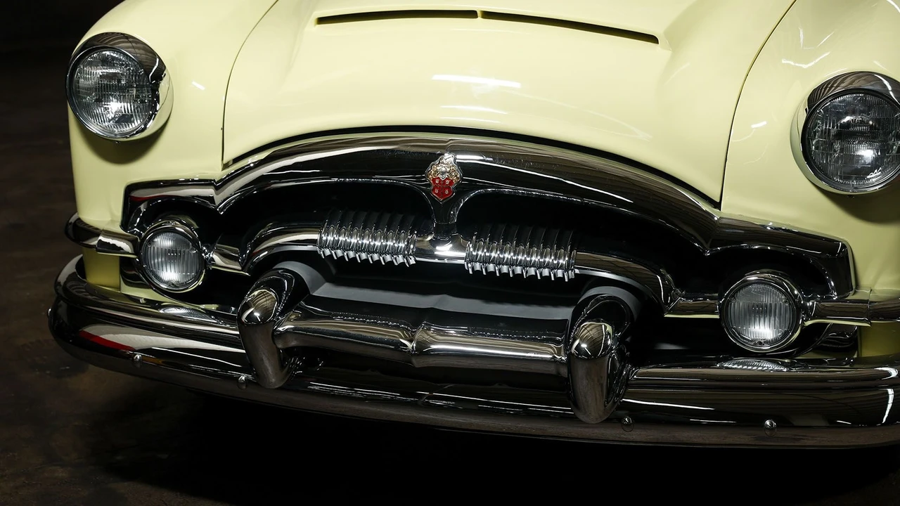 1953 Packard Caribbean - Image 9 of 31