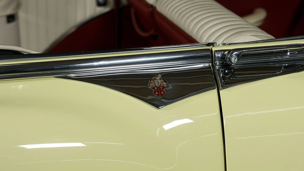 1953 Packard Caribbean - Image 8 of 31