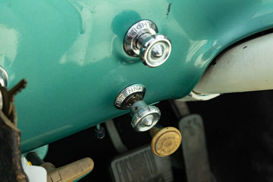 1953 Packard Caribbean - Image 17 of 31