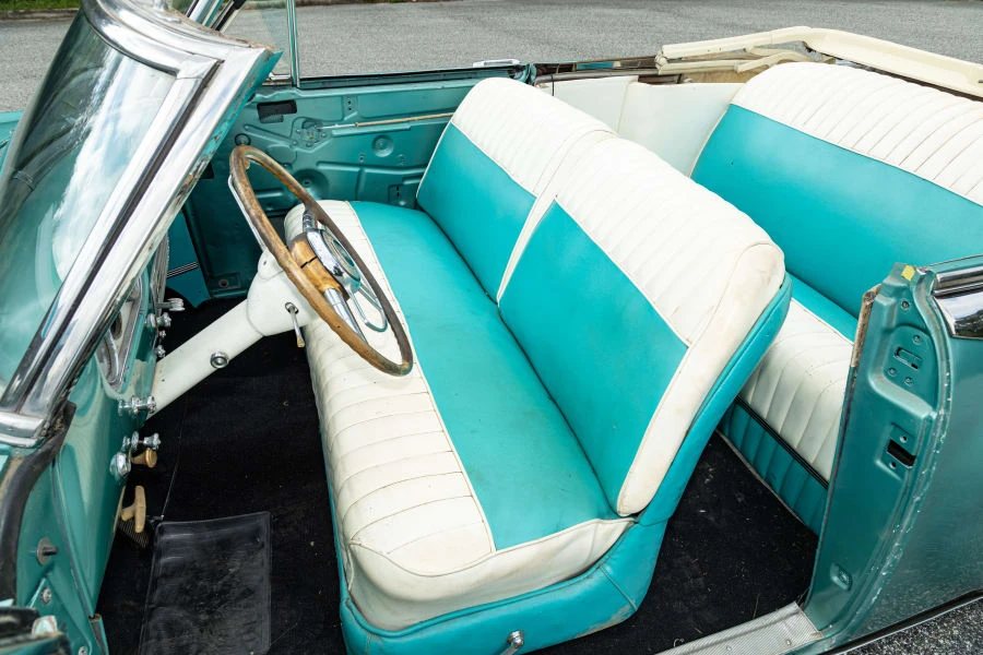 1953 Packard Caribbean - Image 26 of 31