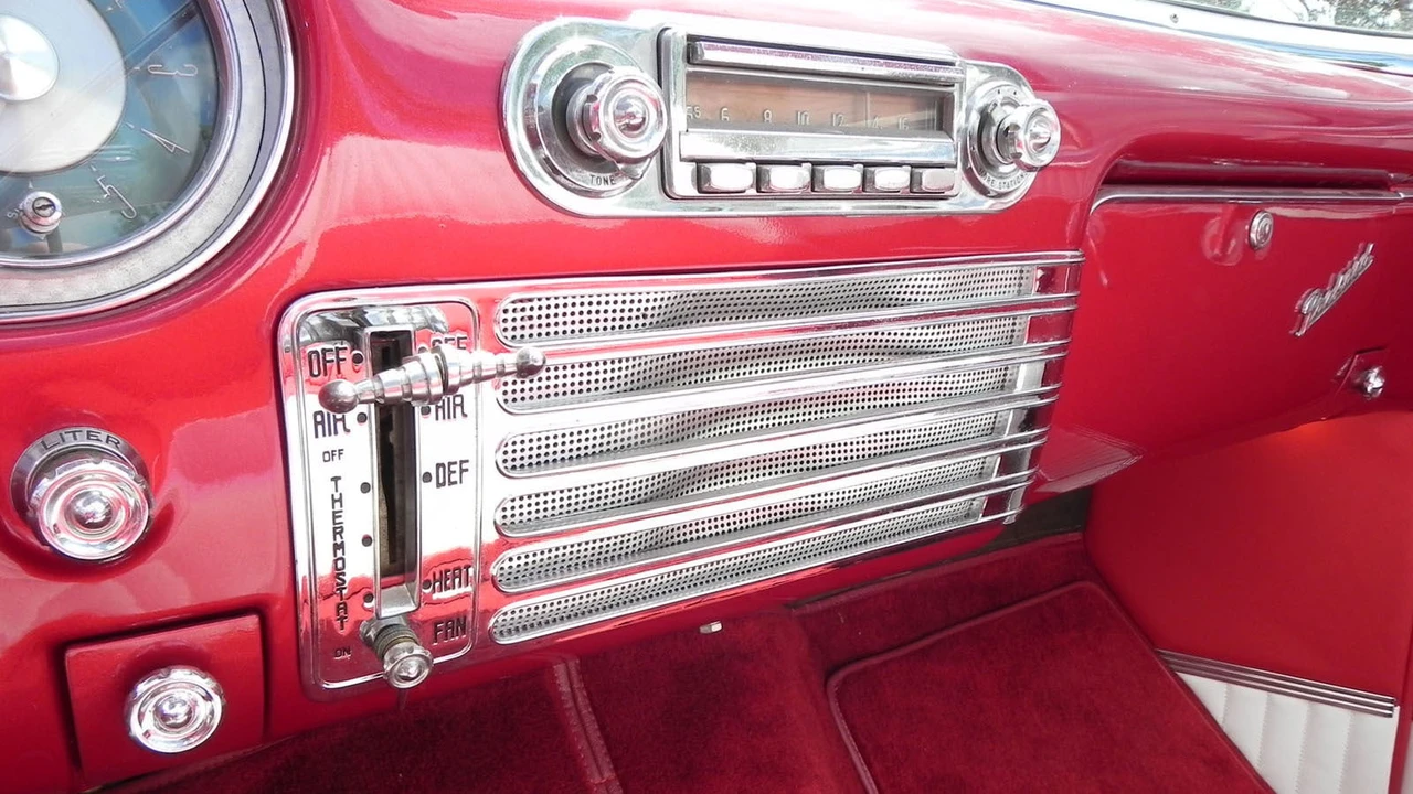 1953 Packard Caribbean - Image 5 of 7