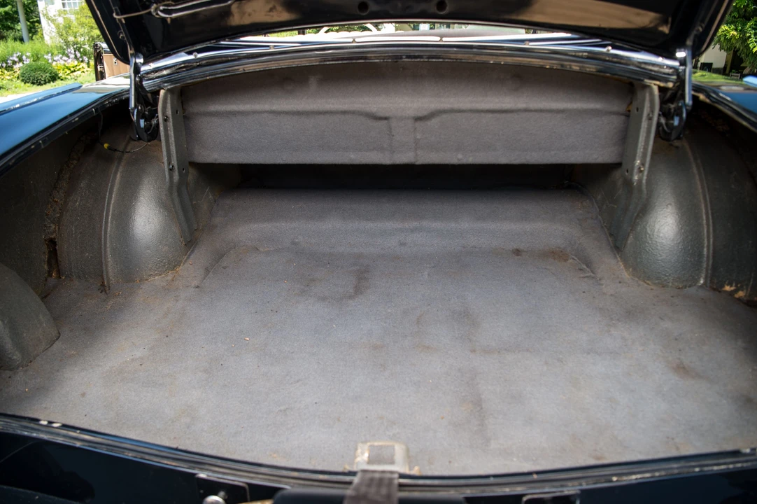 1953 Packard Caribbean - Image 17 of 31