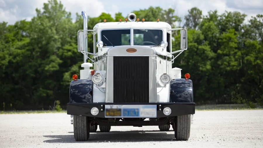 1953 Peterbilt - Image 3 of 15