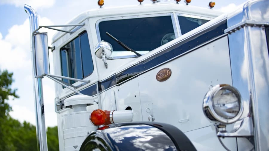1953 Peterbilt - Image 7 of 15