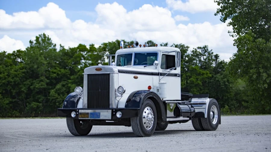 1953 Peterbilt - Image 15 of 15