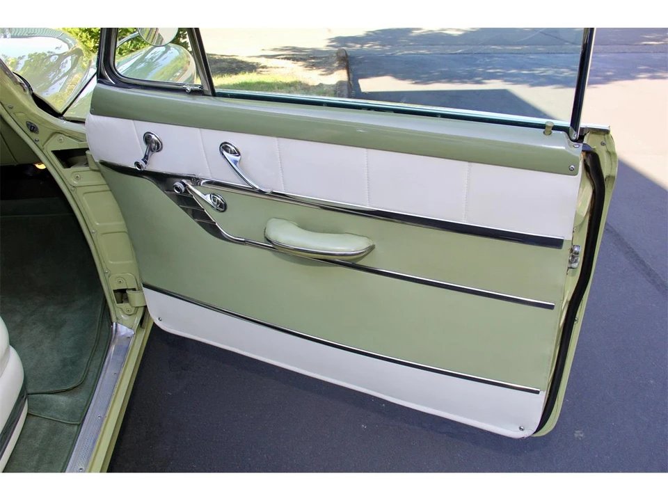 1953 Pontiac Catalina 1st Gen - Image 24 of 31