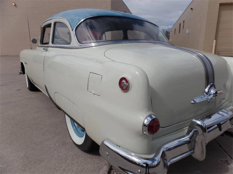 1953 Pontiac Chieftain - Image 4 of 31