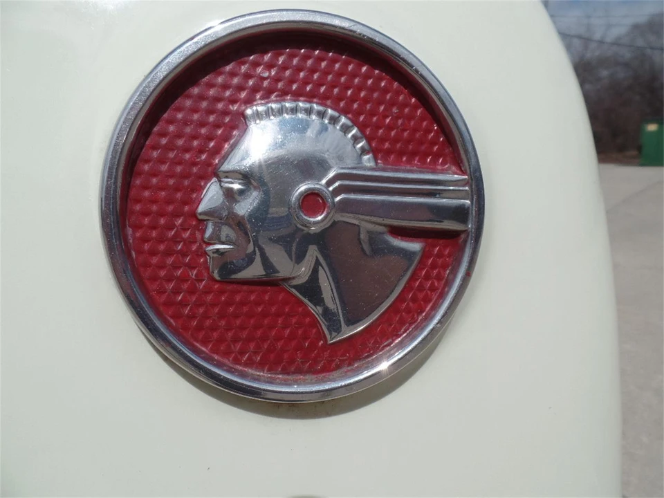 1953 Pontiac Chieftain - Image 14 of 31