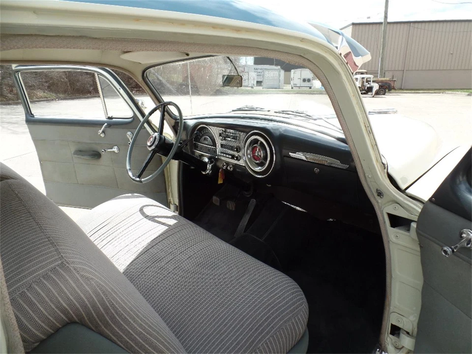 1953 Pontiac Chieftain - Image 31 of 31